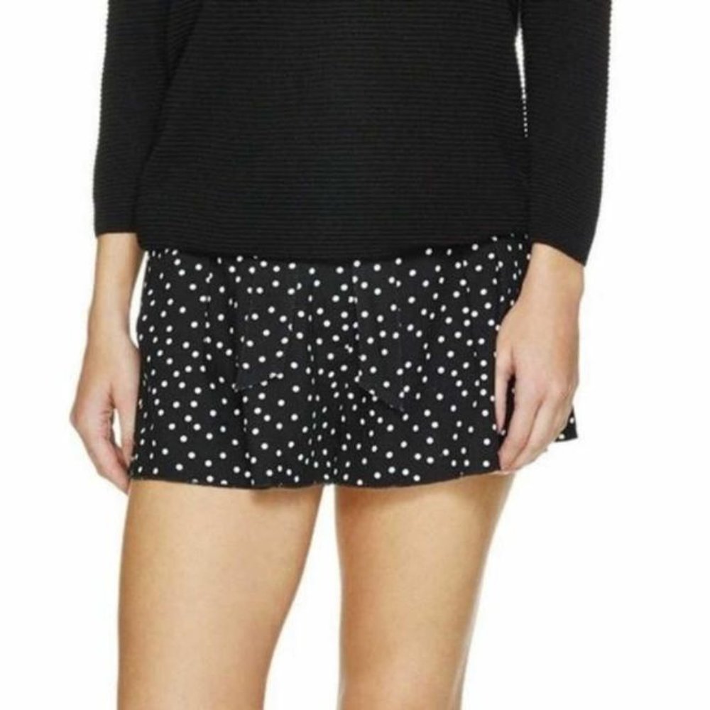Aritzia Talula Polka Dot Elastic Shorts